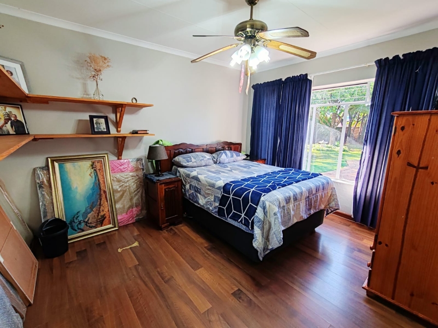 5 Bedroom Property for Sale in Grimbeeck Park North West